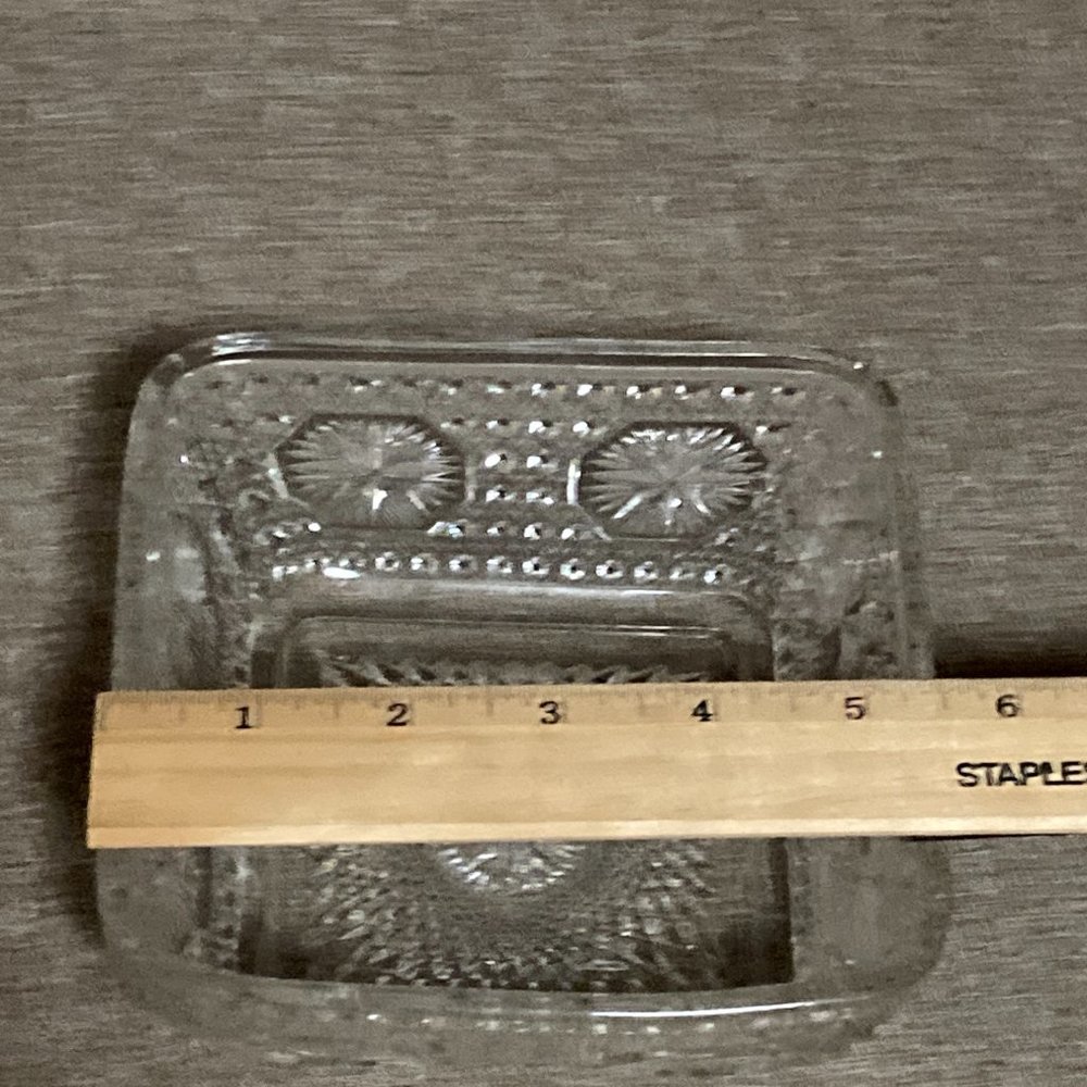 VINTAGE CRYSTAL GLASS SQUARE CANDY DISH - Picture 8 of 8